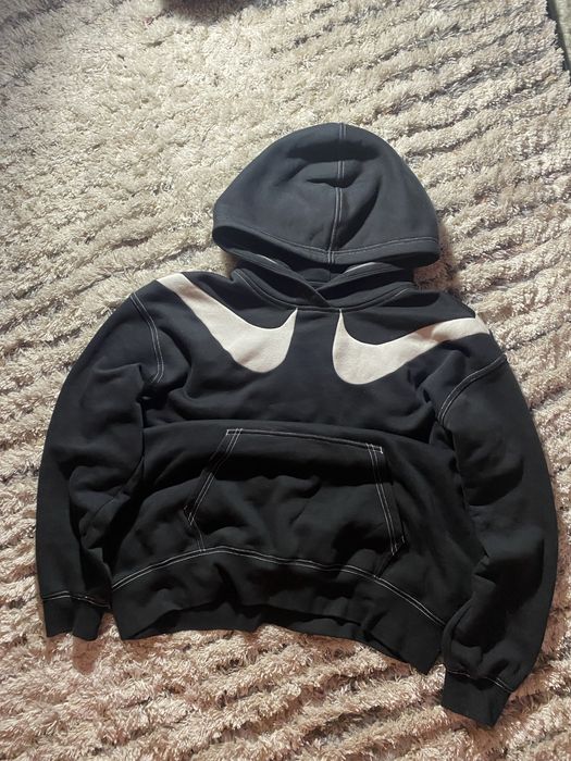 Czarna bluza nike