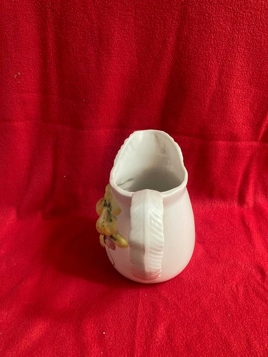 Table Jug in Faience423542770212556801