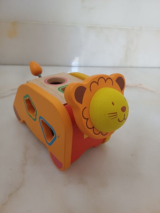 Brinquedo de madeira - Geo Lion da Djeco
