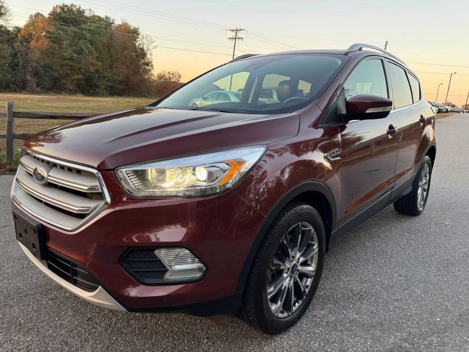 Ford Escape Titanium      2018