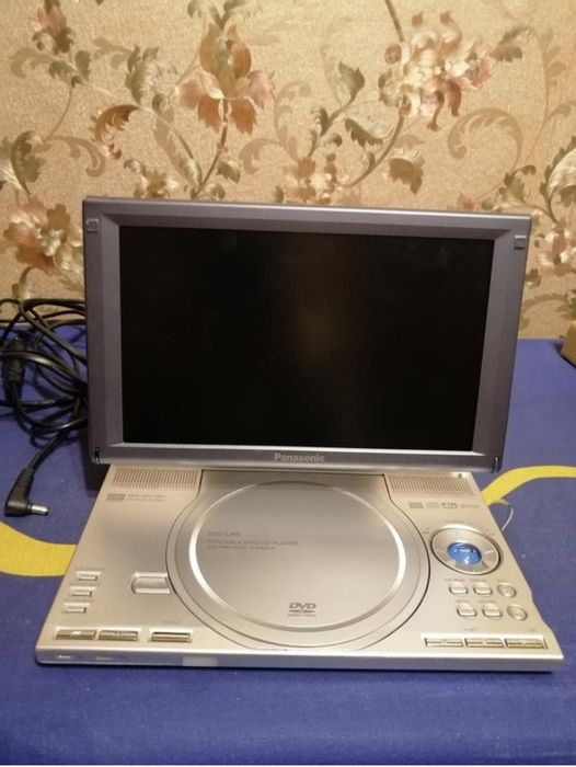 Портативний dvd/cd-плеєр Panasonic dvd-lx8.