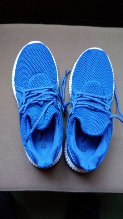 Ténis senhora, 37, novos.