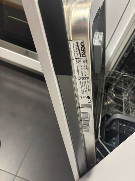 Máquina de lavar loiça Beko DIN35320 de encastrar