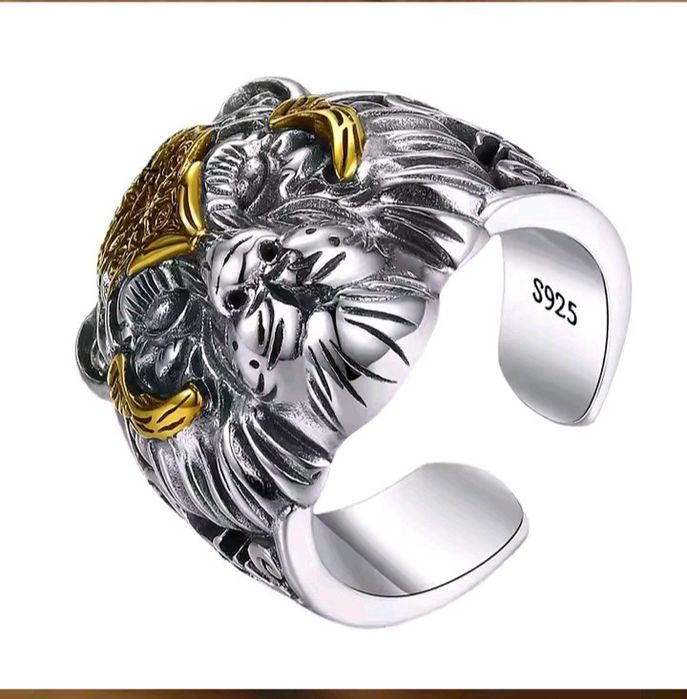 Sygnet lew srebro 925 luksusowy.