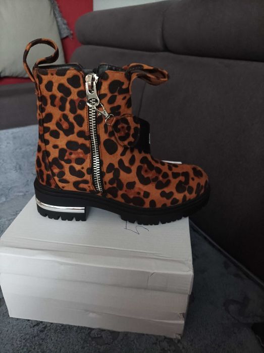 Botki damskie ocieplane w panterkę