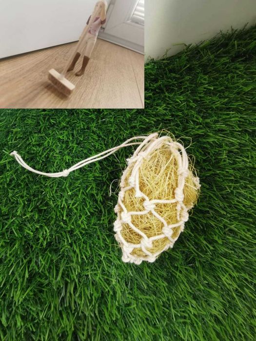 Ręcznie robiona siatka na siano+ miotła dla figurek koni np. schleich.