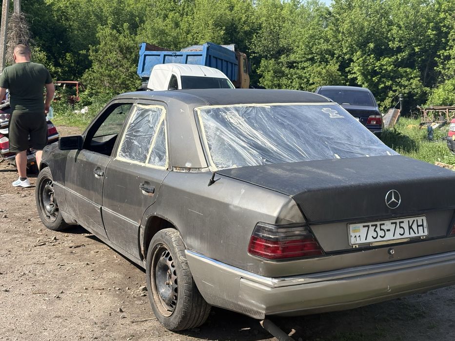 Mersedes-Benz W124 300D