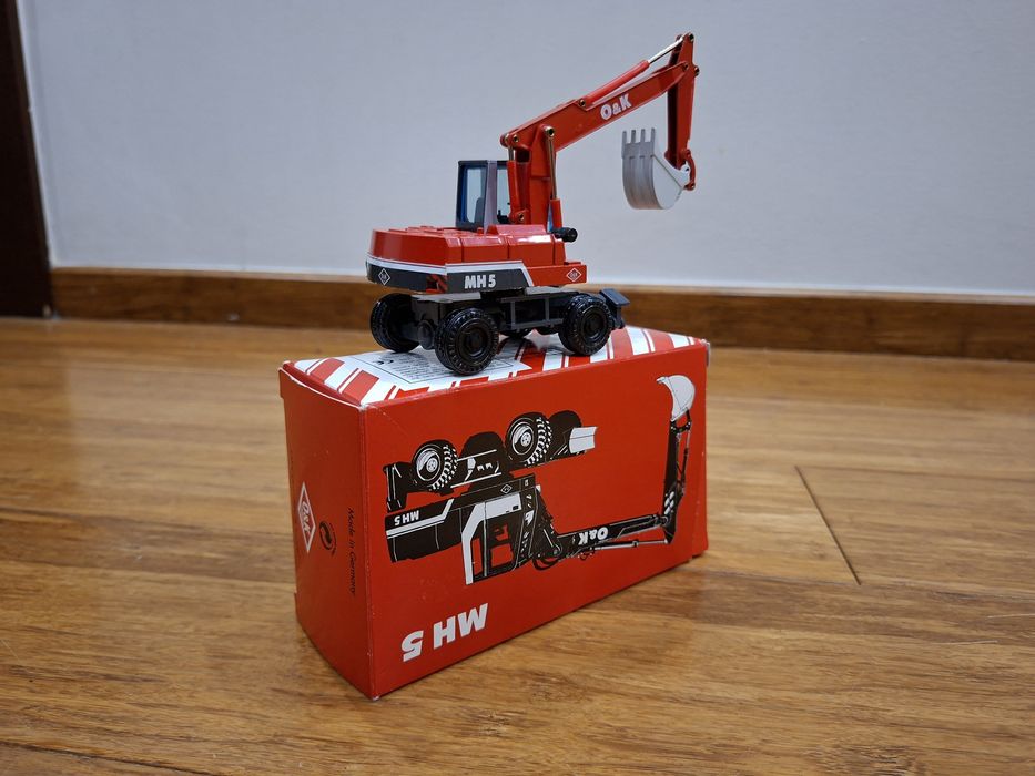 Model NZG O&K MH5 1:50
