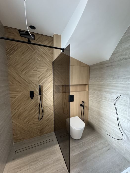 Продаж сучасного тауна з ремонтом 4 спальні