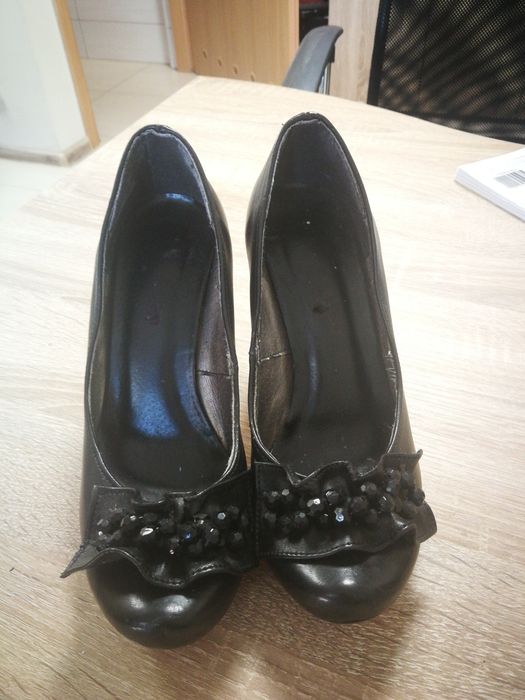 Buty damskie - zarówno do pracy jak i na wyjście