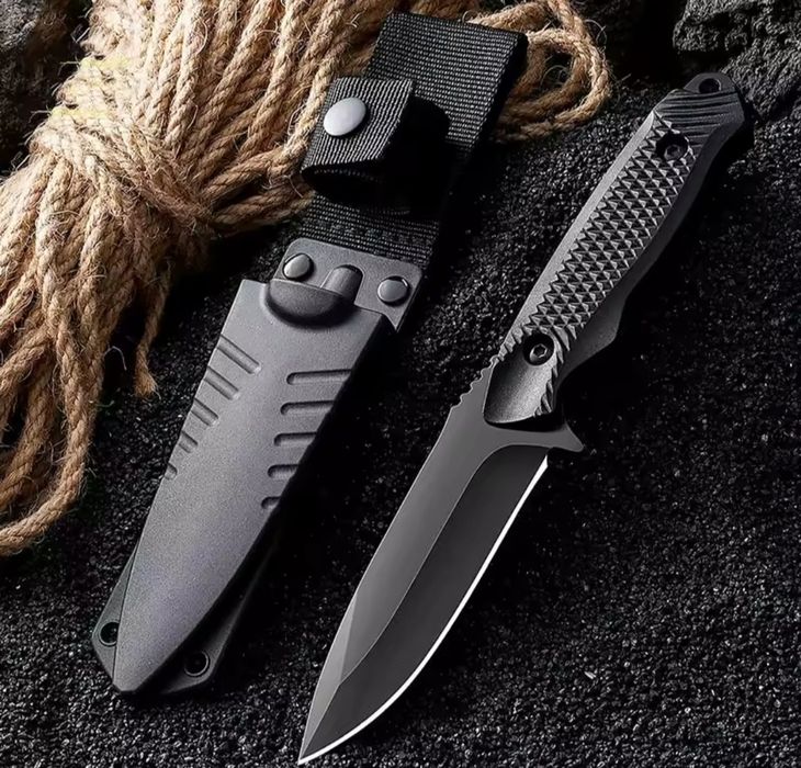 Нож тактический в чехле