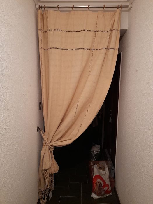 Cortina de separação de corredor, nova em tecido rústico, é de suspens