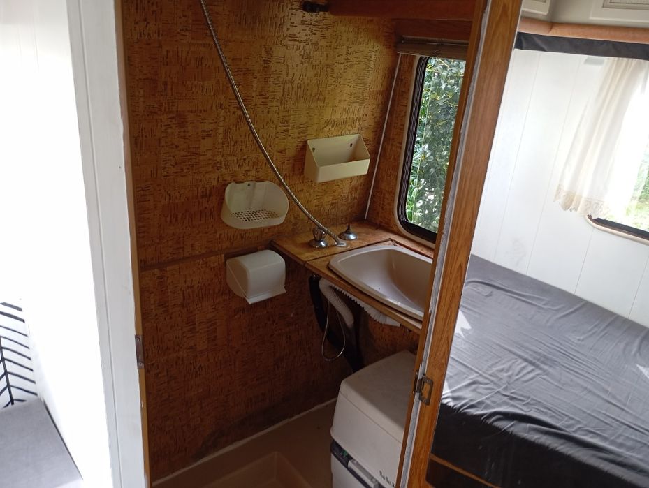 Autocaravana Peugeot j5 clássica