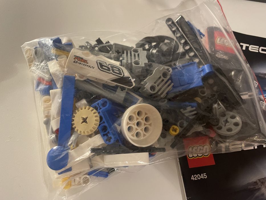 LEGO Technic 42045 hydroplane racer - kompletny