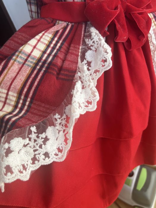 Сукня святкова в клітинку