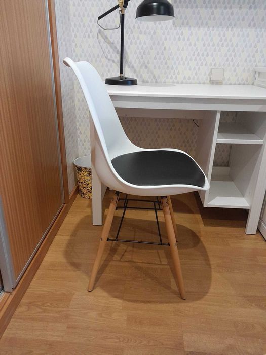 Secretária + Cadeira