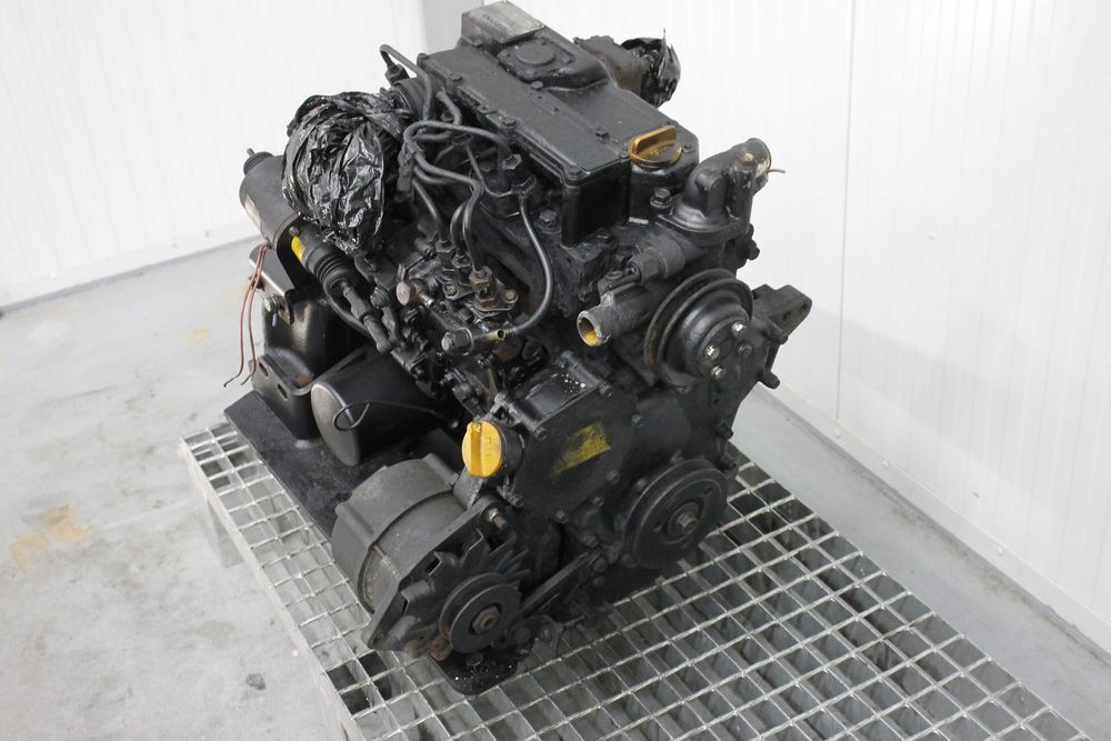 silnik isuzu diesel 3 cylindrowy koparka generator chłodnia 3cb1 walec