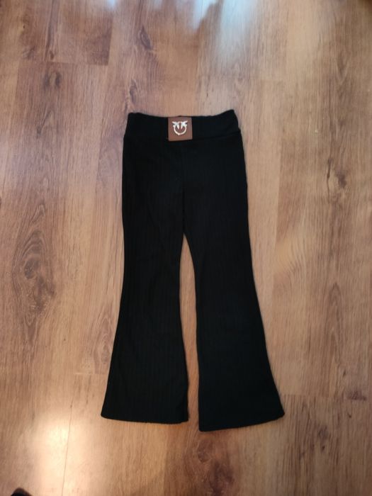 Spodnie dzwony koloru czarnego 110/116