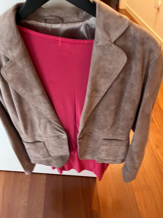 Roupa diversa em bom estado