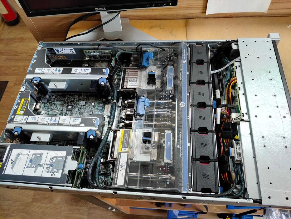 Сервер HP Proliant DL 380p G8 8SFF