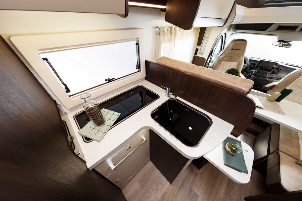 Wynajem Kampera Benimar - Warszawa /4 osób/ Klima / Pełne wyposażenie