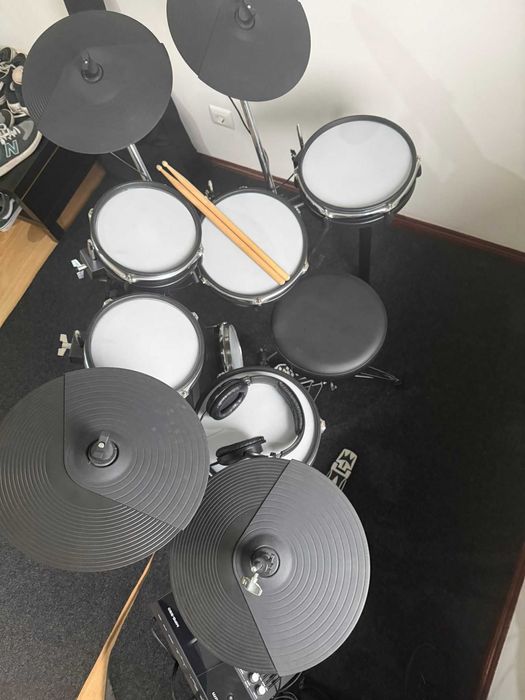 VENDO - Bateria Elétrica Millenium MPS 850 + Banco