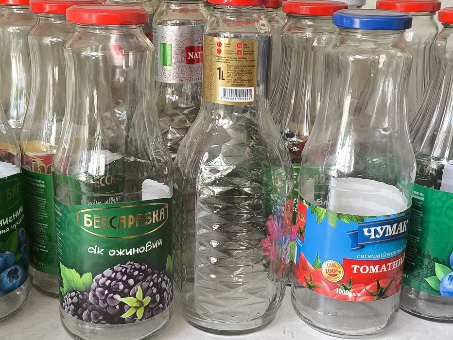 Фігурні стекляні бутилки ~ 41 шт