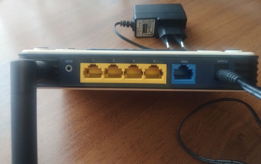 Продам Wi-Fi роутер TP-LINK TL-WR741ND