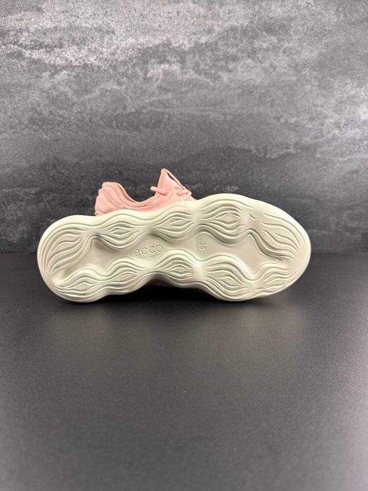 Нові шкіряні кросівки Ecco оригінал (36)