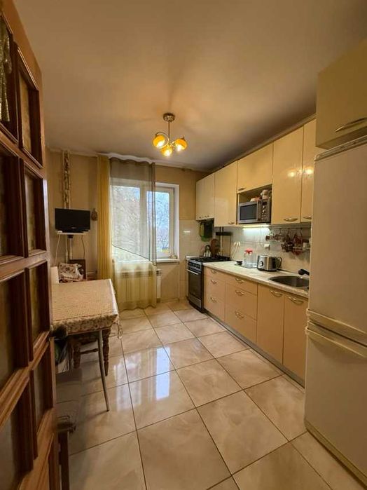 3 комнатная квартира Киев Теремки Дмитра Луценка от собственника