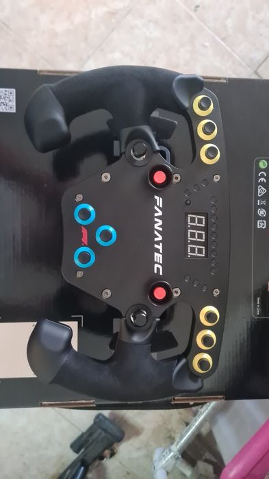 Fanatec f1 esports 2 qr2