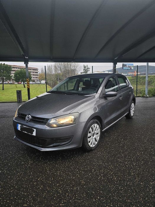 VW Polo 1.6 TDI Confortline (2010) – Nacional