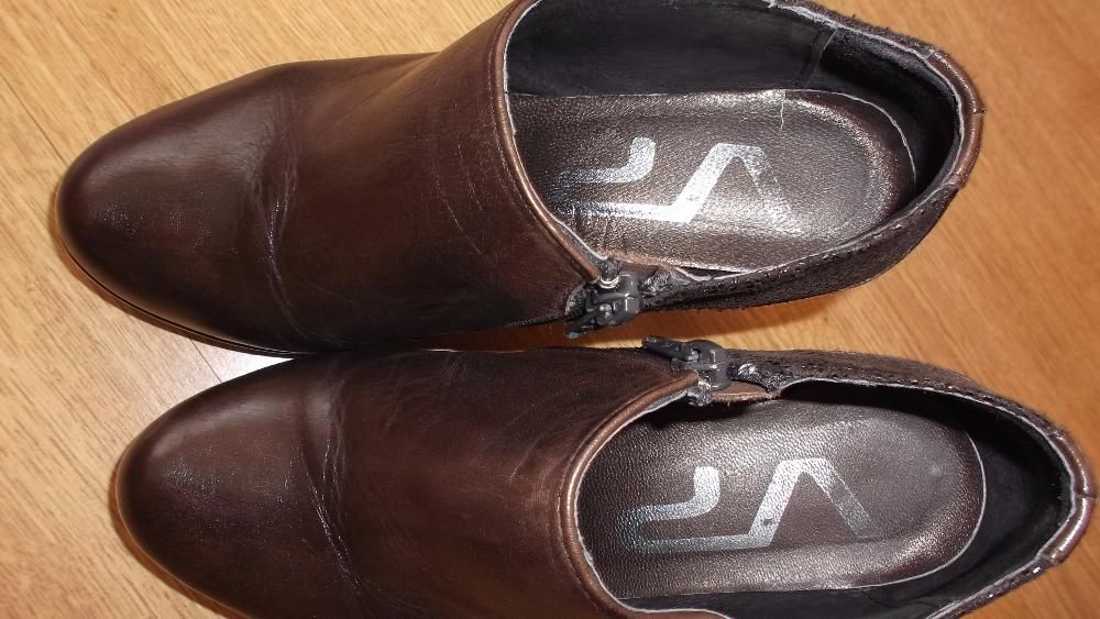 Botins em pele nº 37 - fabrico nacional - PORTES GRÁTIS