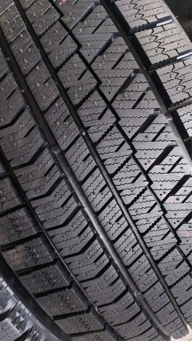 245/45/17 R17 Bridgestone Blizzak ICE 4шт нові зима