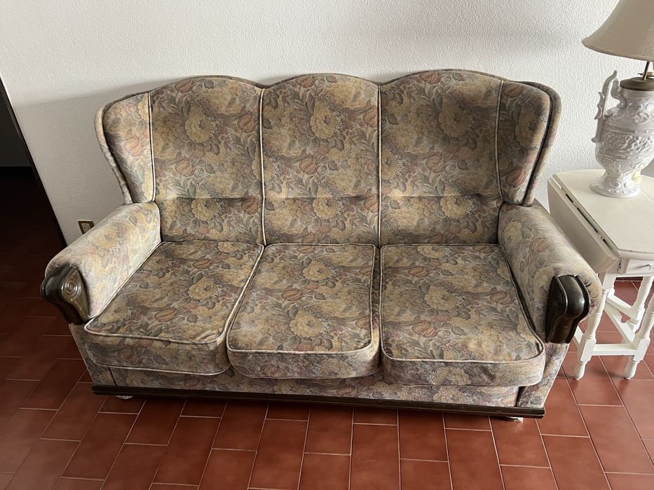 Sofá cama três lugares