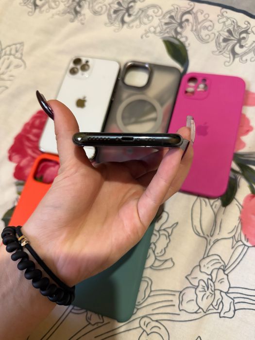 Продам IPhone 11 Pro 256 гігабайт