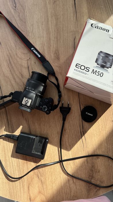 Фотоапарат canon m50 + обʼєктив 15-45 мм