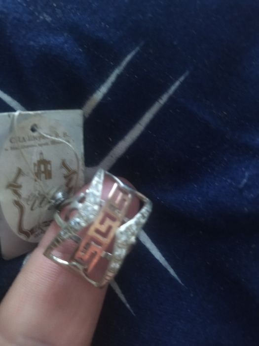 Каблучка срібна з вставками золота,19,5 розмір,і фіанітів