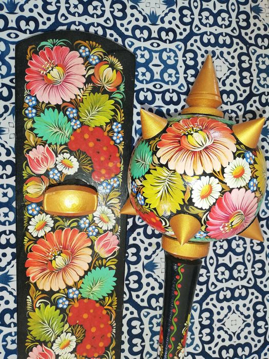 Maczuga na podstawce ręcznie malowana motyw kwiaty