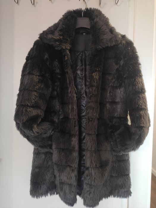 Casaco de pelo sintético preto