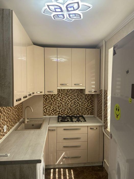 1к, цегляний будинок, Ближні Гречани