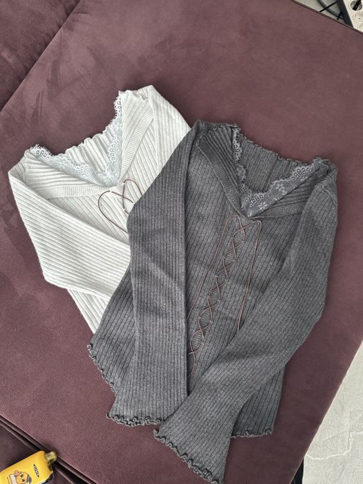 Кофта зі шнурівкою та мереживом