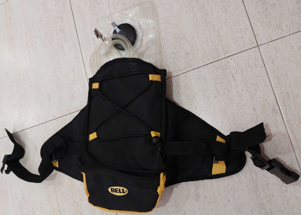 Mochila de Trail Running com Bolsa de Água - Marca BELL