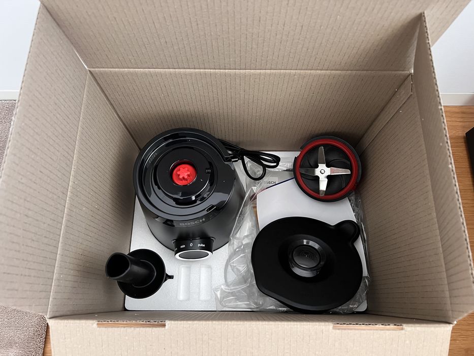 Motor + acessórios Bosch VitaPower Série 4 (1200 W) – novos