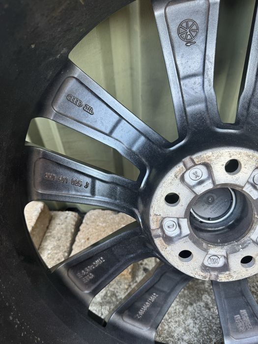 Диски Audi R20 A4, A6, Q3, Q5,оригінал з літніми шинам Bridgestone
