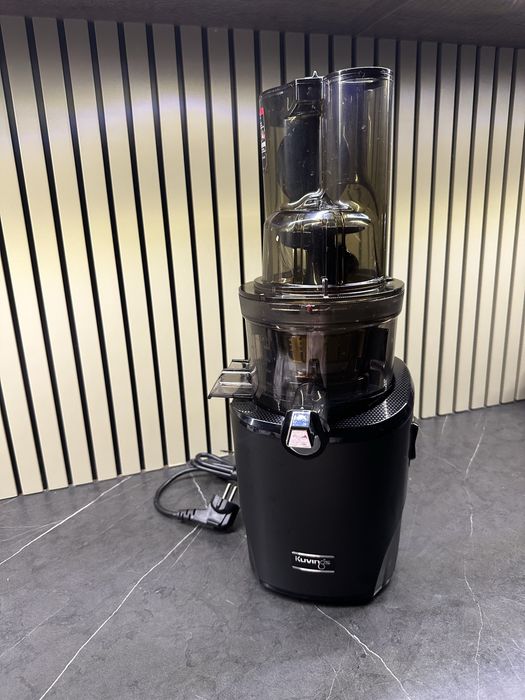 Wyciskarka Kuvings REVO830