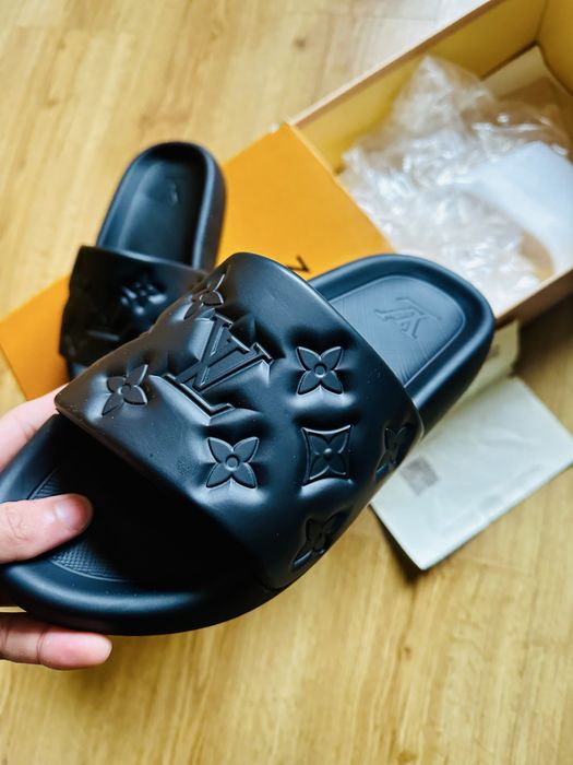 LV Slippers Black