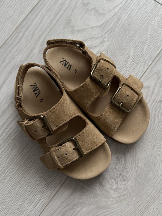 Шкіряні сандалії з ремінцем Zara