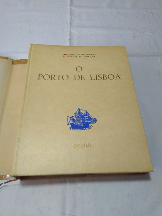O Porto de Lisboa Estudo de História Económica seguido de um Catálogo Bibliográfico e Iconográfico de J. Bacellar Bebiano