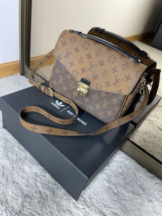 Torebka na ramię Louis Vuitton